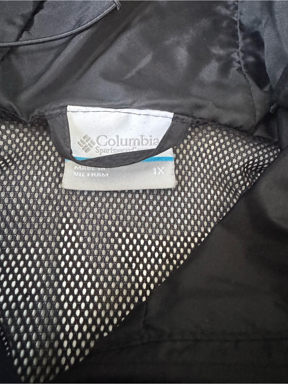 Columbia Women's Black Hooded omni tech Waterproof breathable Jacket - Picture 7 of 10
